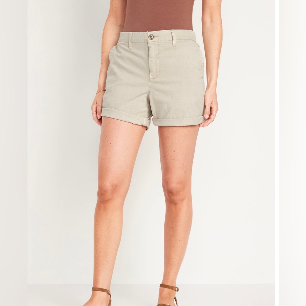 Old Navy High-Waisted Khaki Shorts, Size Small, Khaki Color